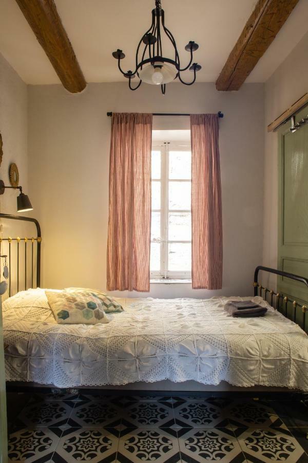 Chez Les Amis 호텔 Saint-Nazaire-de-Ladarez 외부 사진